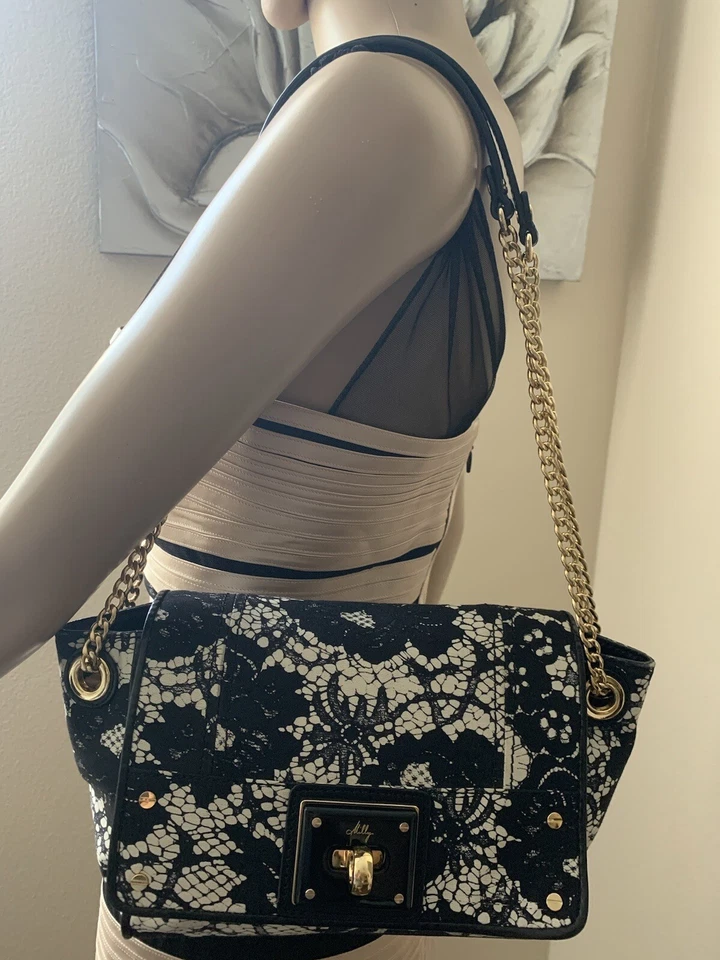 Bolso bandolera MILLY para mujer con estampado de encaje herrajes dorados Foto 2 de 4