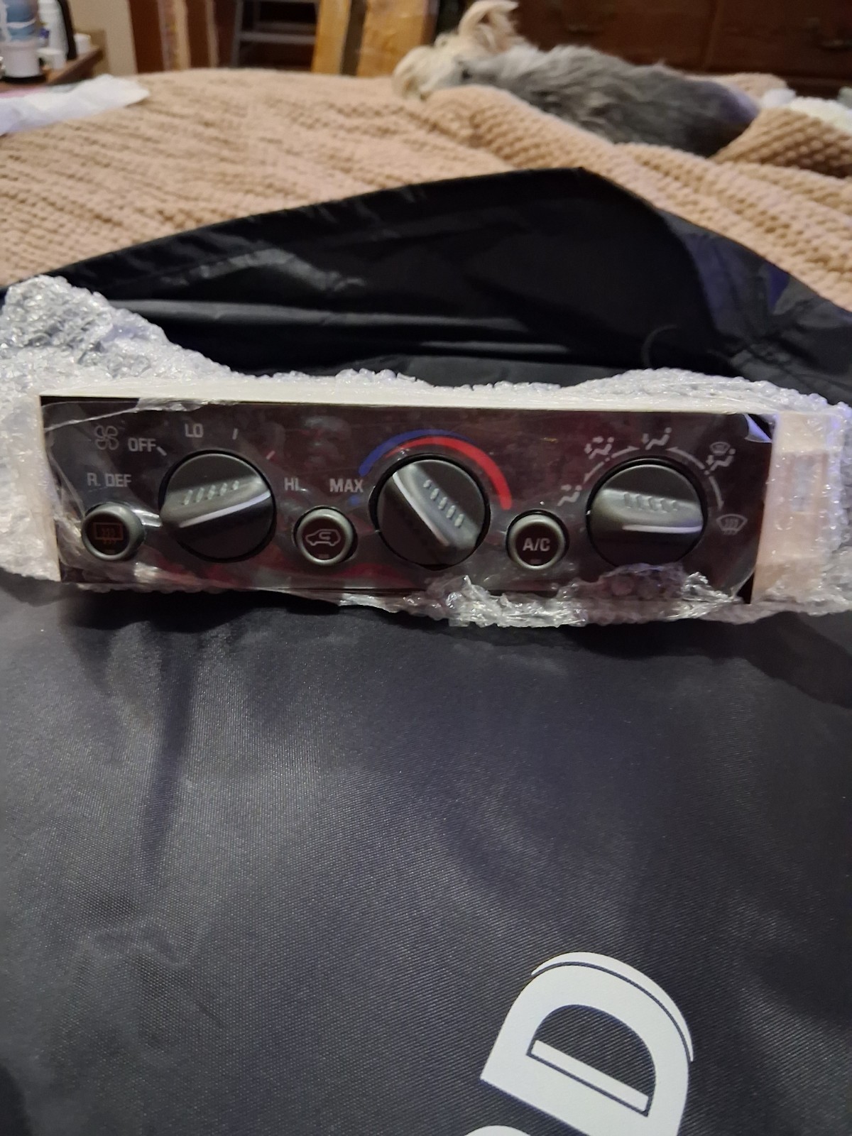 Picture 1 of 24