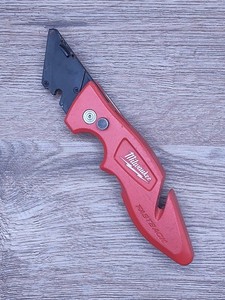 MILWAUKEE 48-22-1901 FASTBACK UTILITY KNIFE & WIRE STRIPPER GREAT CONDITION