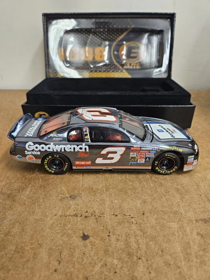 Dale Earnhardt #3 GM GW Plus/Sign Last Lap of the Century 1999 Elite 1 of 8500 - Image 4 of 4