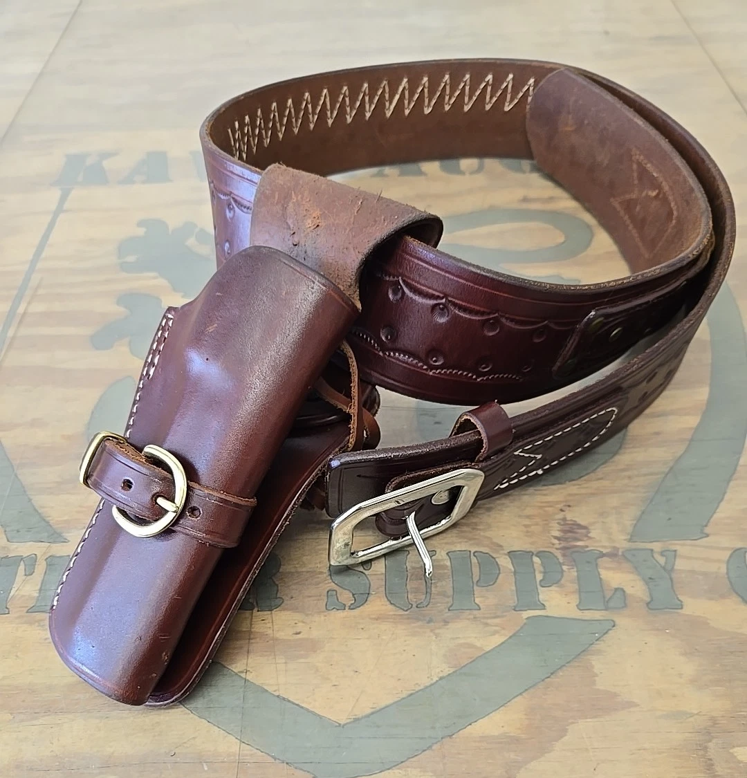 Triple K Holster 中型オートマチック用 革製ショルダーホルスター Triple K Holster 中型オートマチック用 革製ショルダーホルスター