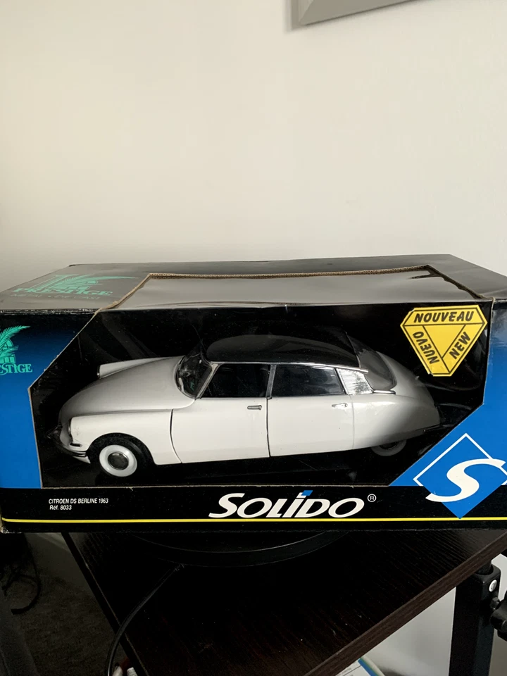 JOB LOT X2 SOLIDO  1/18 1:18 CITROEN DS BERLINE 1963 REF 8033 8033CG WHITE -GREY — 第 2/4 张图片