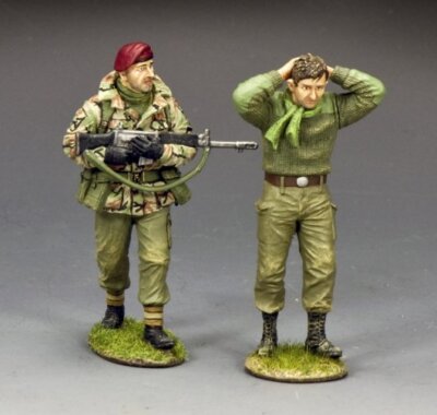 TF004  Don t Cry For Me, Argentina  British Para & Captive King & Country Figure