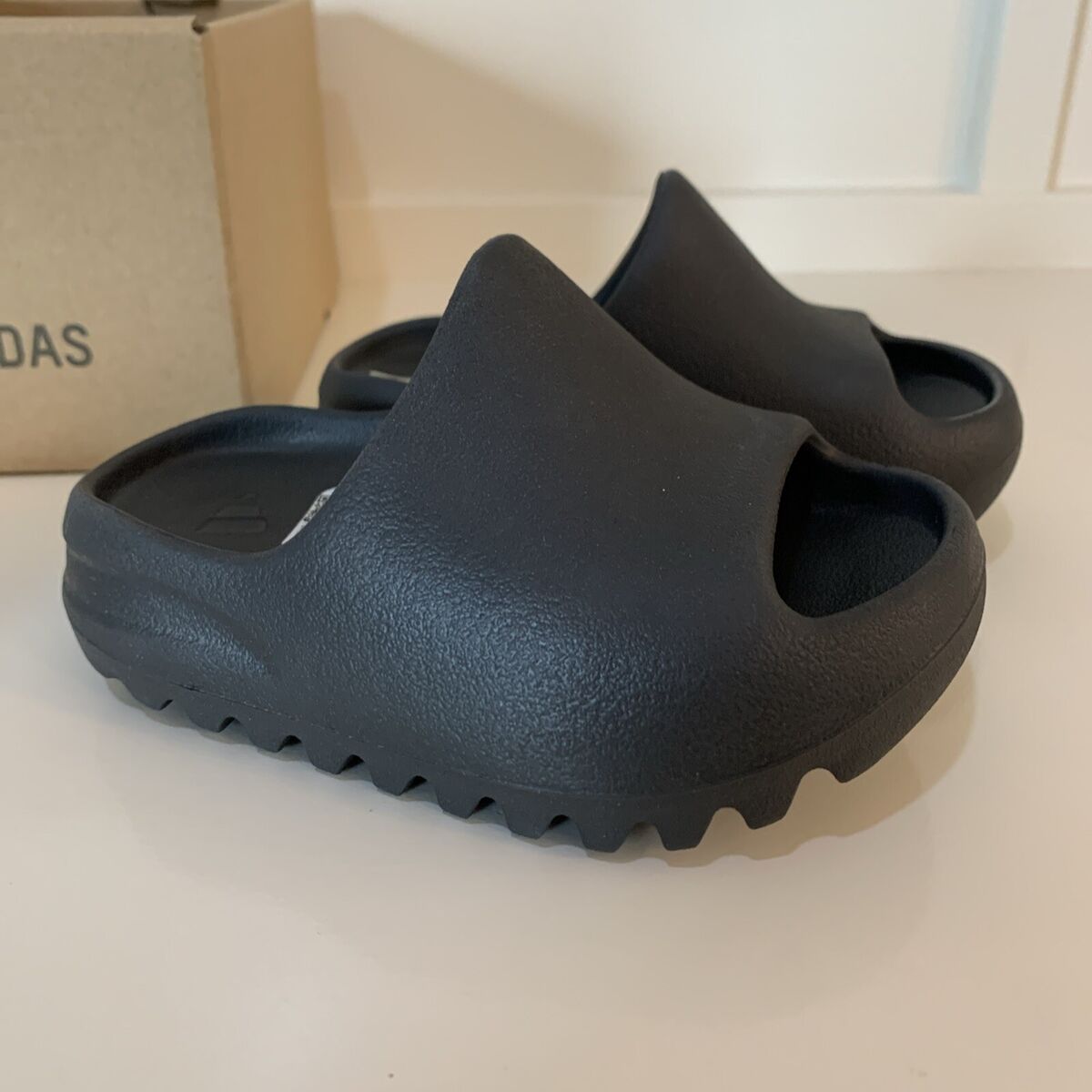Adidas Yeezy Slide Onyx (Kids), HQ4115 Size 8K StockX Adidas Yeezy Slide Onyx (Kids), HQ4115 Size 8K StockX