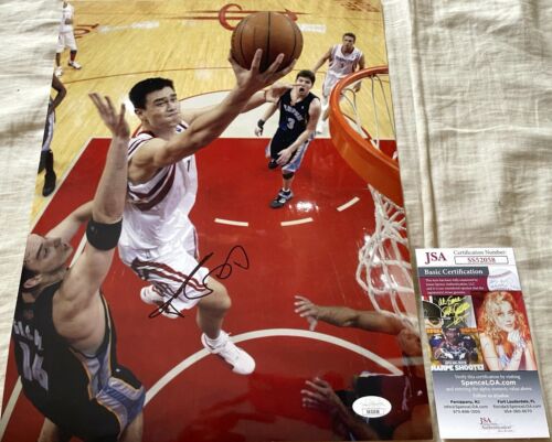 Yao Ming autographed signed autograph auto Houston Rockets 11x14 photo (JSA COA) - Afbeelding 1 van 1