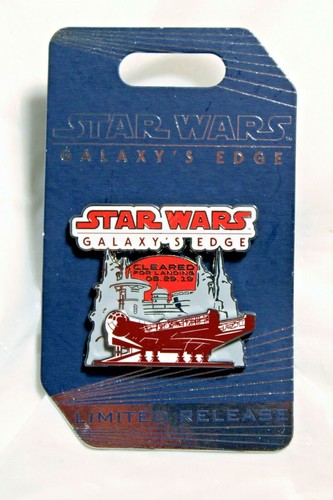 Lot of 2 NEW Disney STAR WARS GALAXY'S EDGE LANDING 2019 PASSHOLDER Pins - Picture 2 of 4