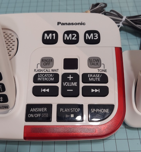 Panasonic KX-TGM420W Amp Cordless Phone Answering Machine and (3) Extra Handsets - Zdjęcie 5 z 16