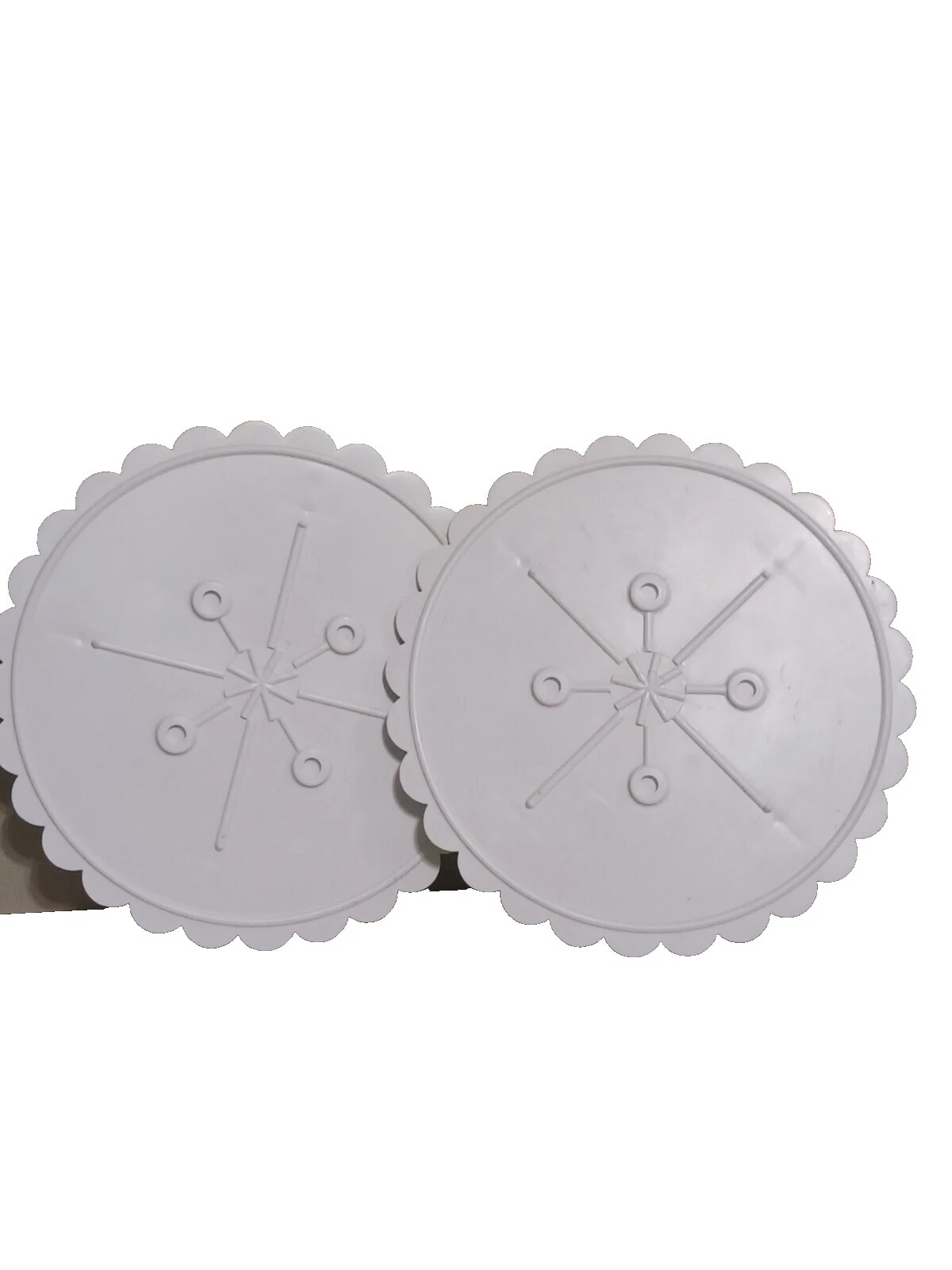 Белые тарелки для торта для свадебного торта