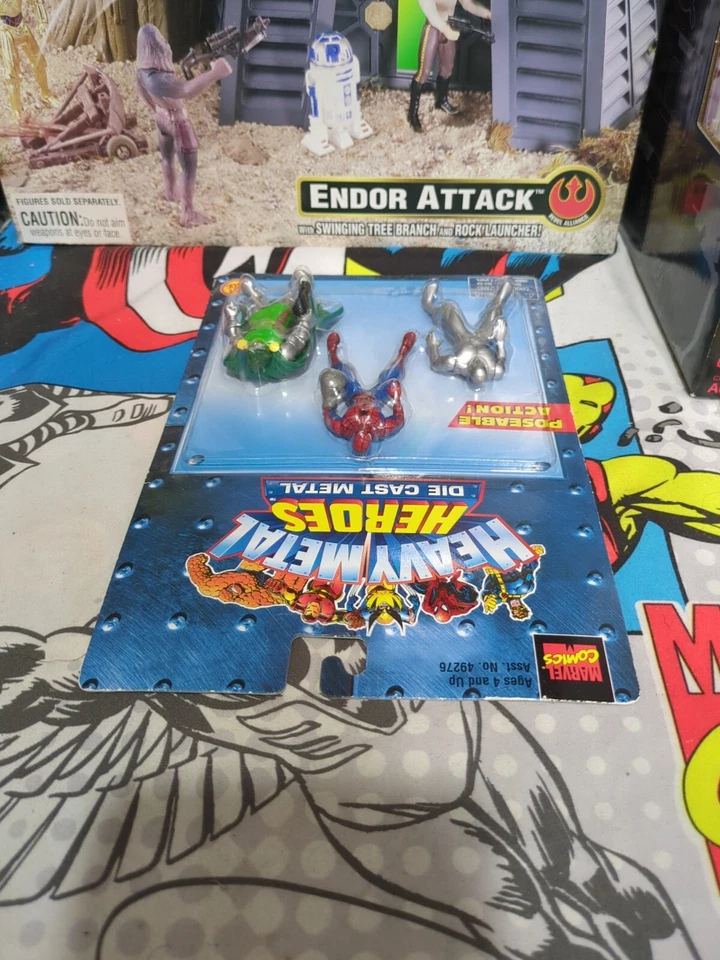 Figuras de metal fundido a presión Marvel Spiderman Silver Surfer Dr Doom ToyBiz 1999 GRATIS Foto 3 de 4