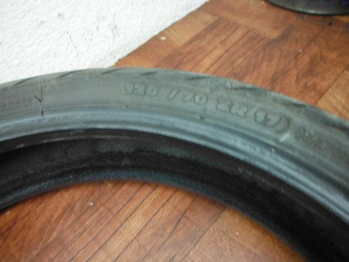 120 / 70-17 SPORTBIKE MICHELIN FRONT TIRE - Picture 4 of 12