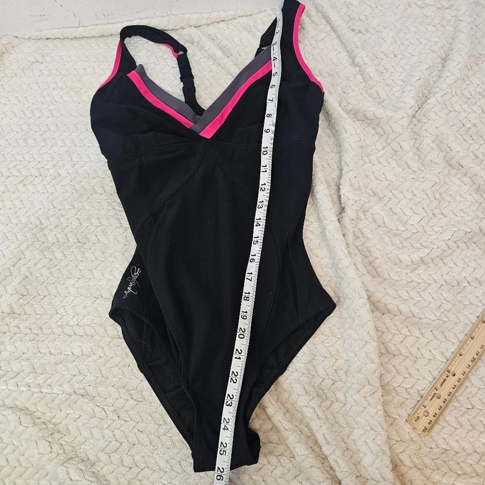 Aqua Sphere 黑色和粉红色连体泳衣,尺寸 32/6,全新无标签海滩夏季海岸 — 第 4/4 张图片