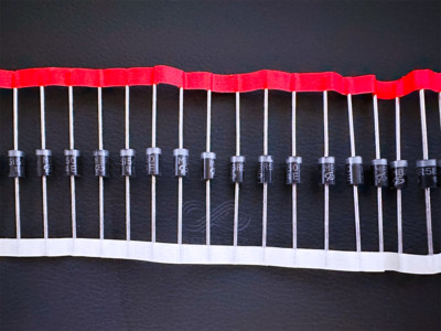 10Pcs MBR5150 CID Axial Schottky Rectifier Diode 150V 5A DO-201AD