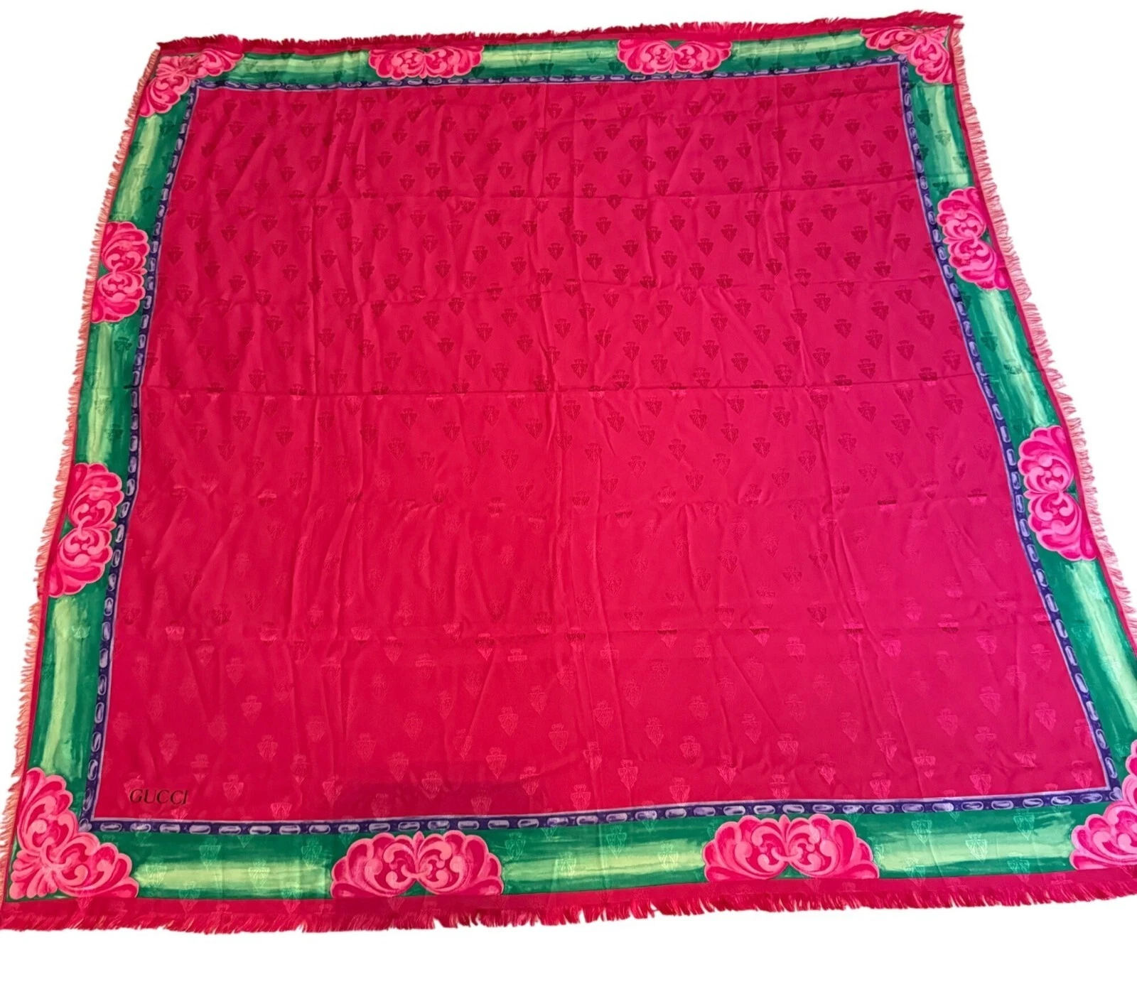 Foulard vintage Gucci soie logo jacquard rose grande taille 53
