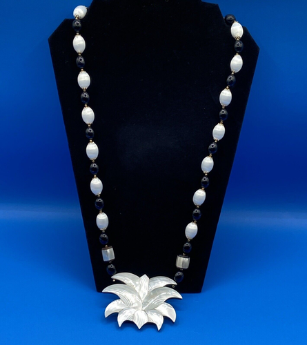 NECKLACE vtg 80s large Mother of Pearl flower Pendant black white long Statement