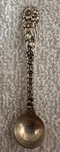 Vintage S Kirk & Son Sterling Silver Floral Repousse Salt Spoon BEAUTIFUL!