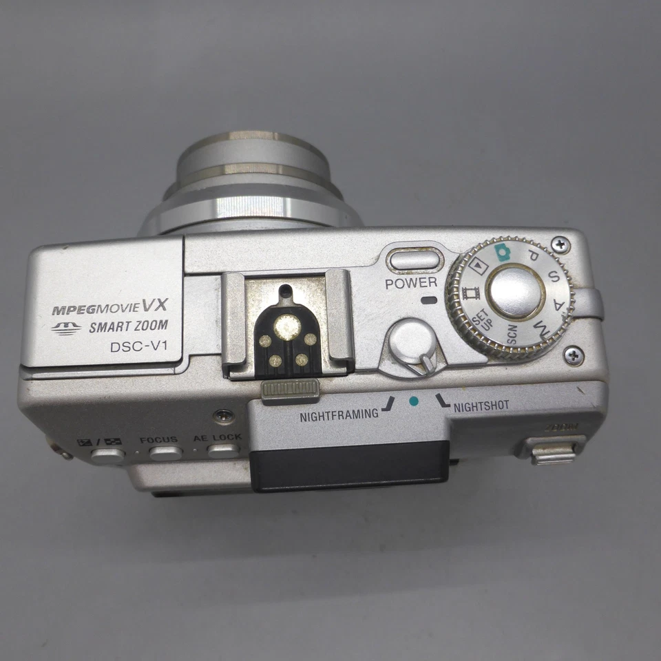 Sony Digital Camera Cybershot DSC-V1 5.0MP Silver Tested - Image 4 of 4