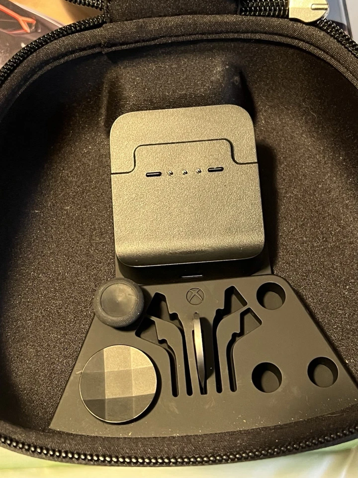 Microsoft Xbox One S 1TB Star Wars: Jedi Fallen Order Console Bundle W/Elite 2 - Image 4 of 4