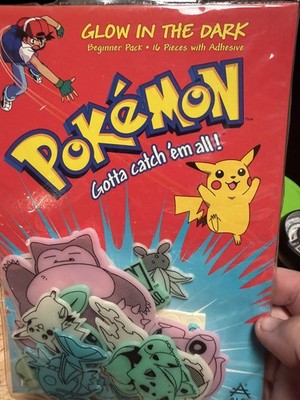 RARE 1999 Vintage Pokémon Glow in the Dark Beginner Pack, 16 pieces