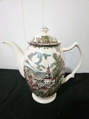 JOHNSON BROTHERS FRIENDLY VILLAGE 9  6-Cup Covered Coffee Pot ~ Made in England