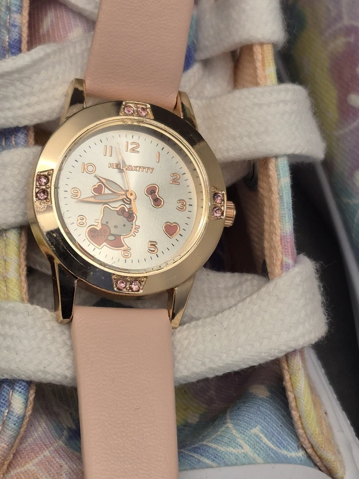 Zapatos de niña con reloj hello kitty Foto 3 de 4