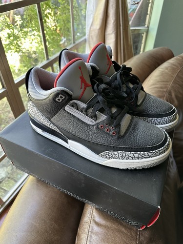 Taglia 13 - Jordan 3 Retro OG Mid Nero Cemento 2018 - Foto 1 di 13