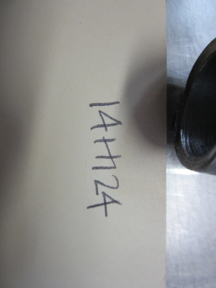 Parafuso de carcaça de filtro de óleo para 05-07 Ford Fivedent 3.0 - Imagem 2 de 3