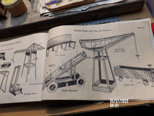 1 or 2 Vintage Gilbert Erector Sets 1939 2 motors 2 books - Picture 20 of 23