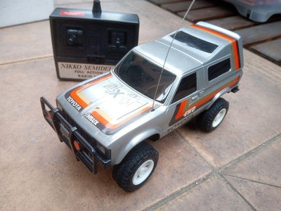 Vintage NIKKO RC Controll Car TOYOTA HILUX Silver 1:20 scale