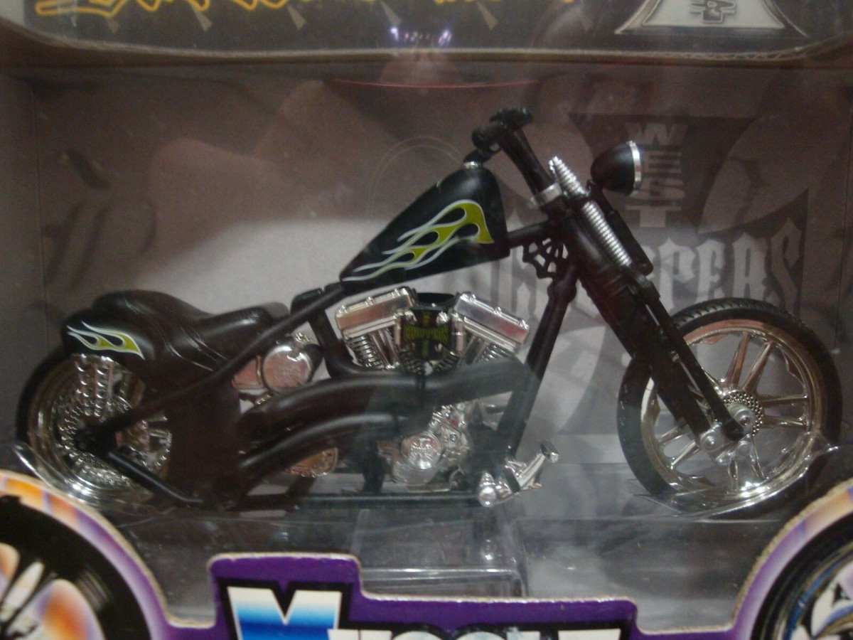 Muscle Machines Jesse James West Coast Choppers Cherry CFL 1