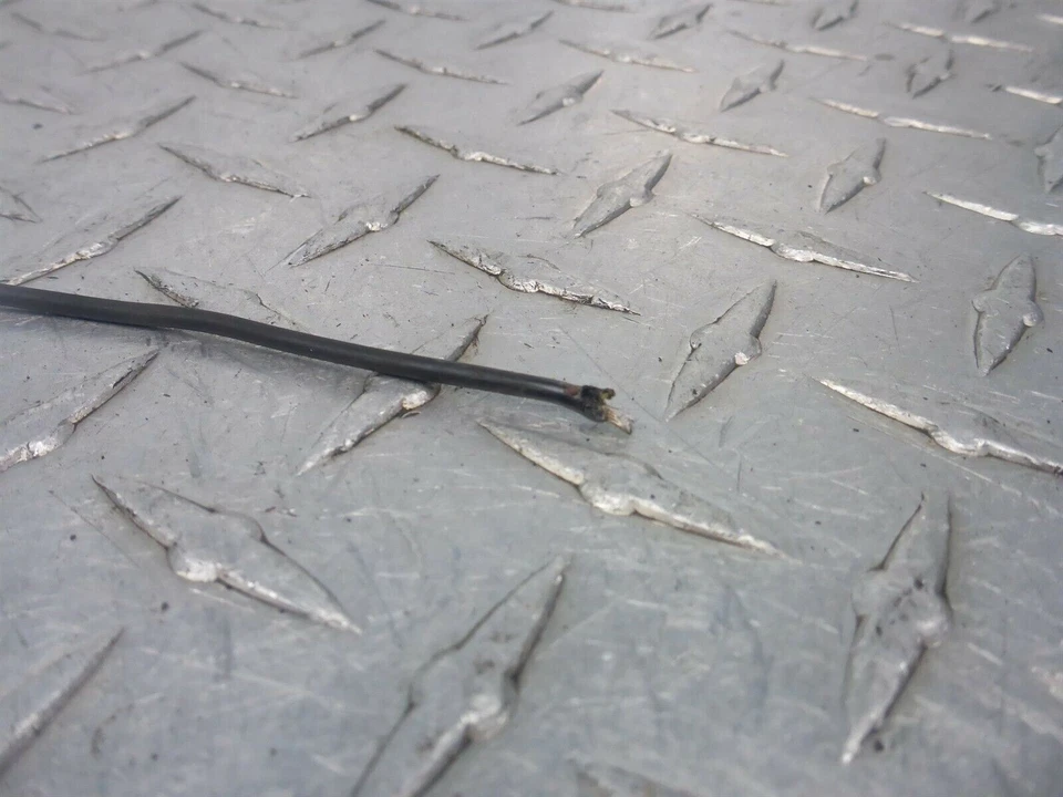 83 Suzuki GS750ES GS 750 ES Left Front Turn Signal Indicator - Image 4 of 4