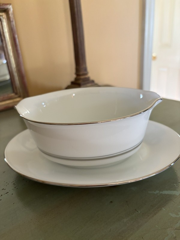Noritake MCM Galaxy Gravy Boat With Attached Underplate Excellent Condition