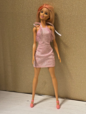 Barbie Puppe (Preloved) schimmerndes Minikleid & Schuhe mit Adoptionszertifikat