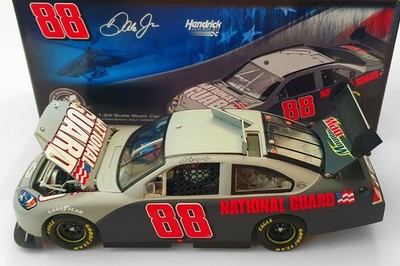 1/24 NASCAR #88 Dale Earnhardt jr. CHEVROLET Impala MOUNTAIN DEW 2008 Test NEW