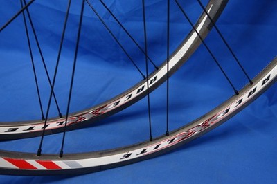 超大特価 Bontrager Race 700Cクリンチャー 中古美品 超大特価