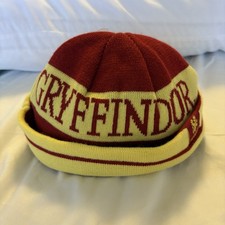 Universal Studio Harry Potter Griffindor Reversible Beanie - used, good conditio