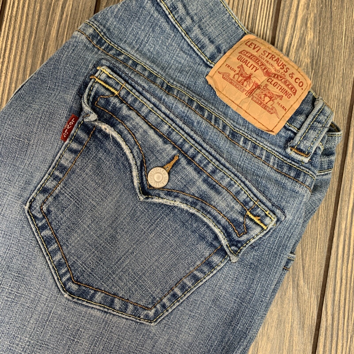 Levi's 542 Womens Jeans Low Flare 14 M/S Light wash Denim Flap