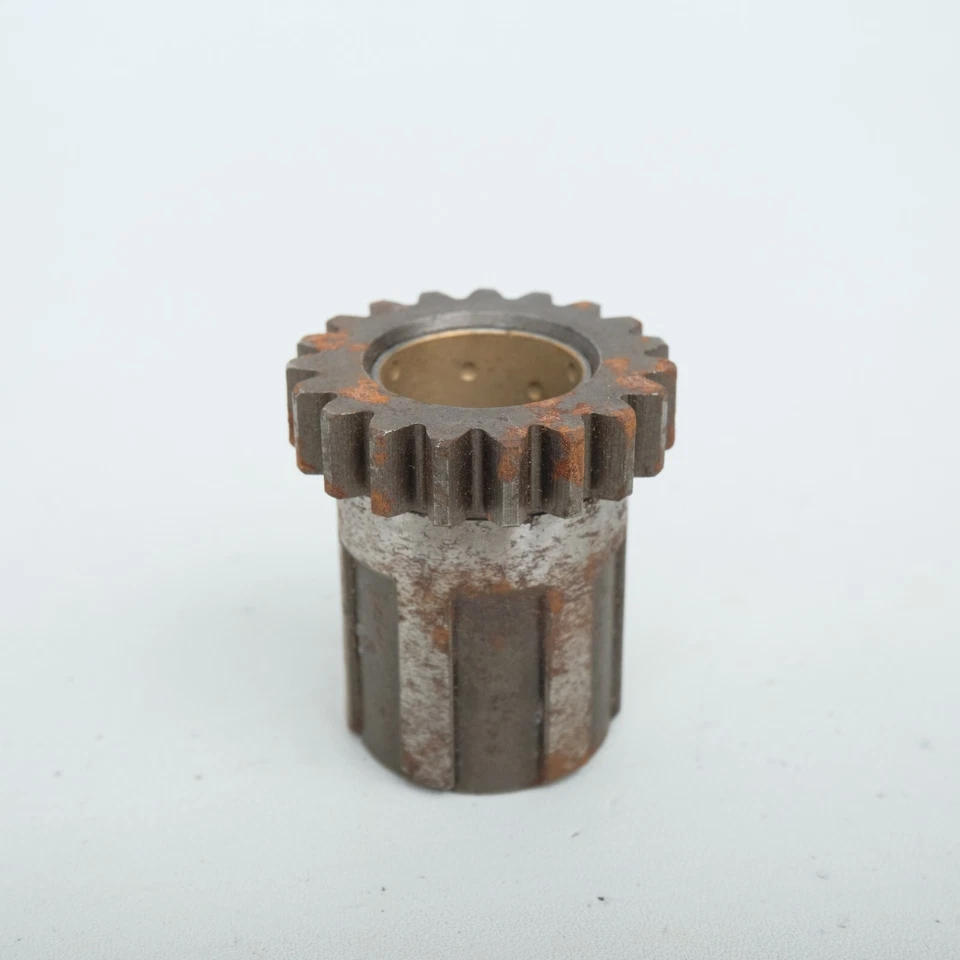 Honda CB100 CL100 SL100 Gear Primary Starter 19T Nos Genuine Japan 23520-107-000 - Image 3 of 4