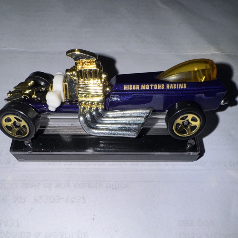 Hot Wheels 1:64 Diecast Dragster Purple/Gold/Silver/Yellow w/ Stand