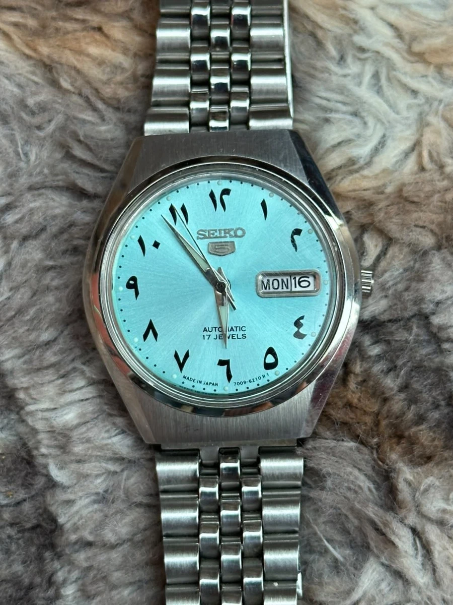 Seiko 5 Mechanical (Automatic) Wristwatches with 17 Jewels for