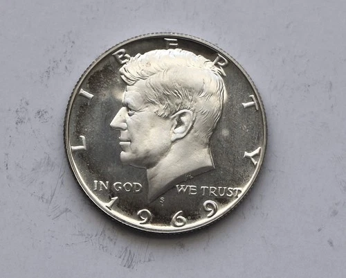 1969-S KENNEDY HALF DOLLAR CAMEO PROOF UNCIRCULATED (JFK69-12)