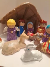 14 pc Xmas Religious Nativity Scene in Excellent Condition. Jesus  Is Born 