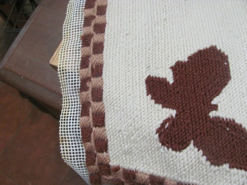VINTAGE NEEDLEPOINT PILLOWS OR CHAIRCOVER - Picture 6 of 7
