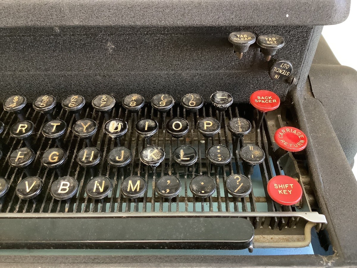 エレクトリックタイプライター Vintage IBM International Electromatic 1940's Electric Typewriter