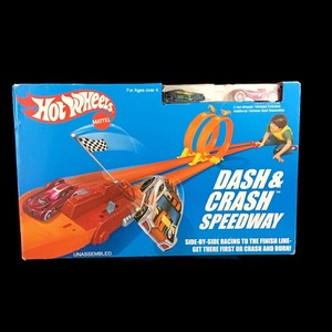 hot wheels dash and crash