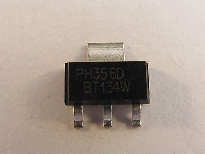 10 Stück/pcs. BT134W600D - Philips - SOT223 -  Triac, Logic Level, 600V, 1A