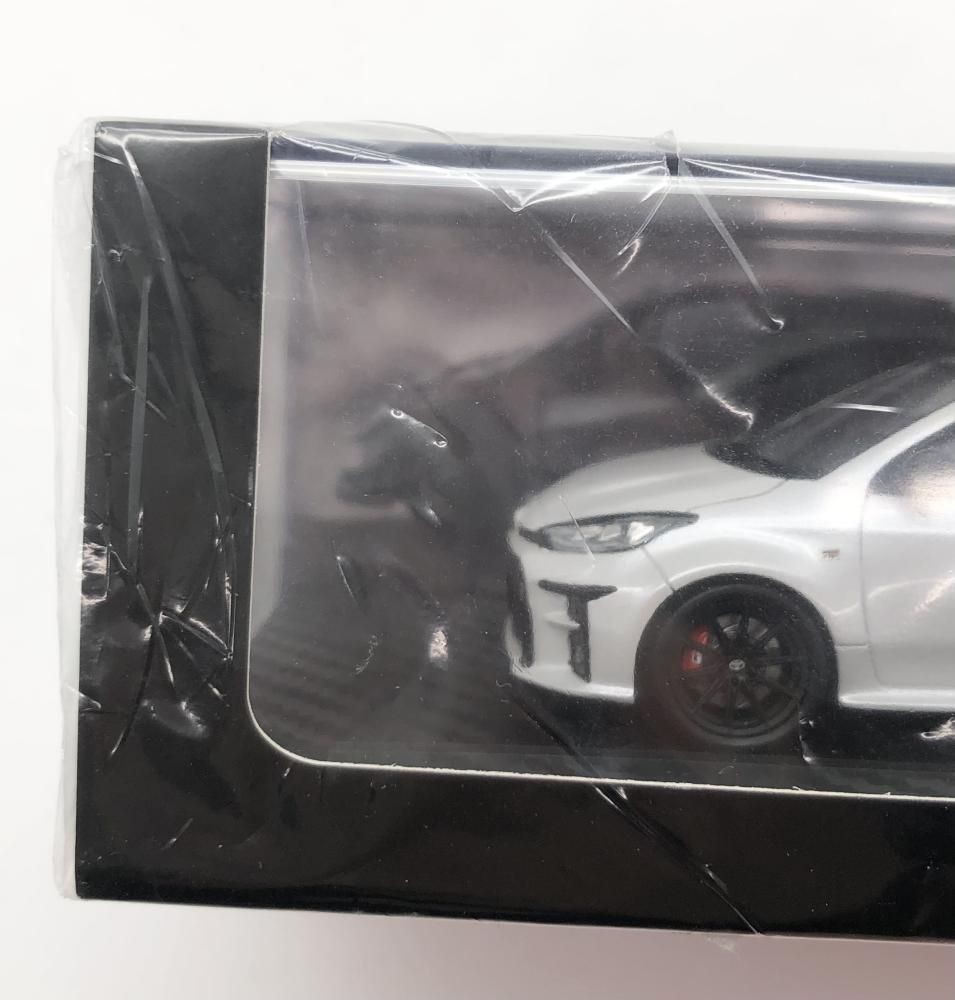 Spark Model 1/43 GR19A041 Toyota Yaris White Collection Model