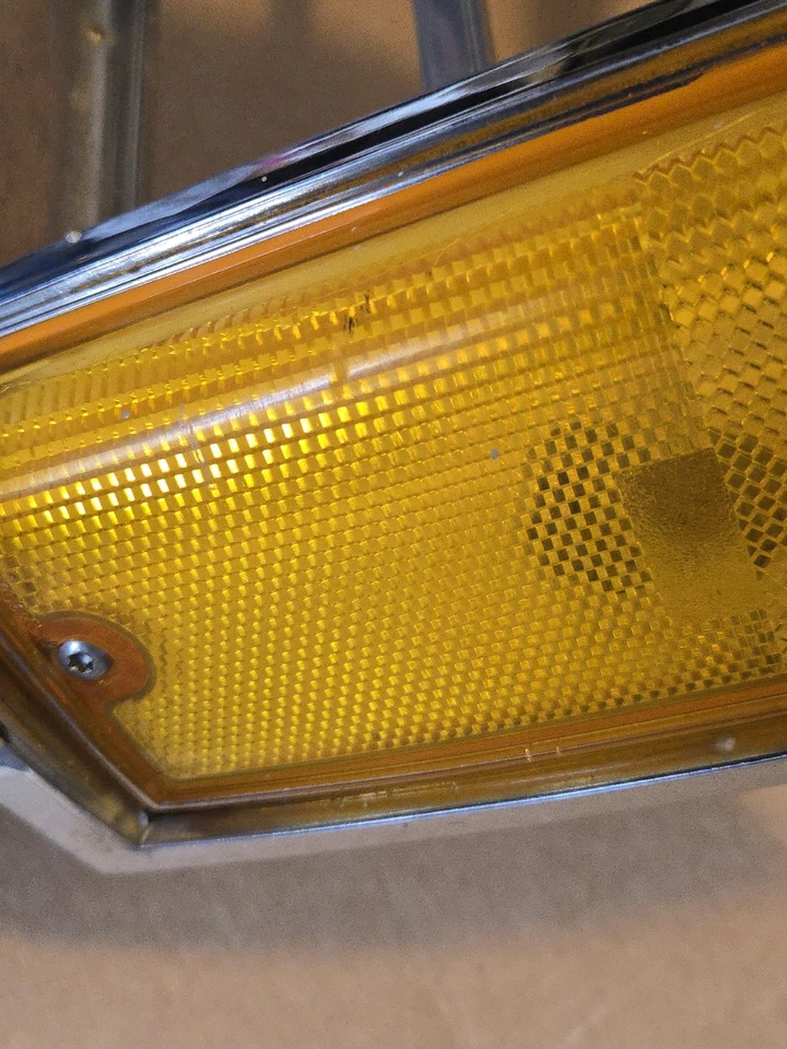 1978 1979 Oldsmobile Delta 88 Delta 98 Royale Headlight Turn Signal Bezel Driver - Image 4 of 4