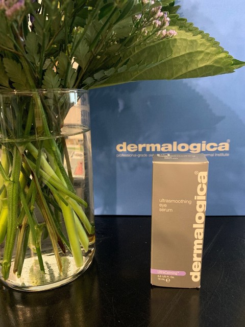 ultrasmoothing eye serum