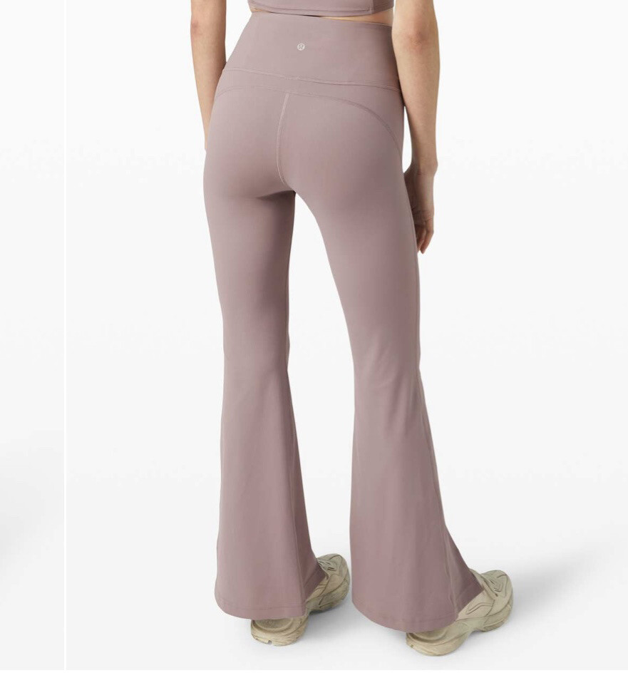 まりも ♪新品Lululemon Groove ヨガパンツ　2枚 まりも 様専用♪新品Lululemon Groove ヨガパンツ 2枚