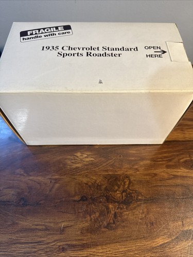 1935 Chevrolet Standard Sports Roadster Danbury Mint 1:24 Die-cast Car New - Picture 21 of 24